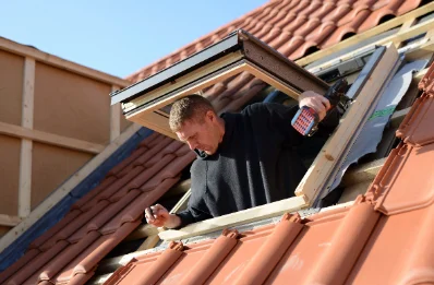 Pose de fenêtres de toit Velux à Cosges
